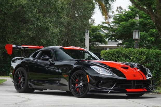 2,400-Mile 2017 Dodge Viper GTC ACR 1:28 Edition Extreme