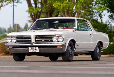 Tri-Power-Equipped 1964 Pontiac GTO Hardtop Coupe 4-Speed