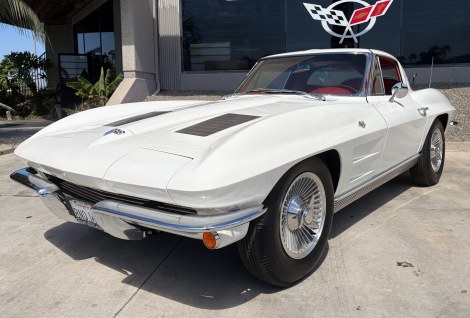 1963 Chevrolet Corvette Split-Window Coupe L76 327/340 4-Speed